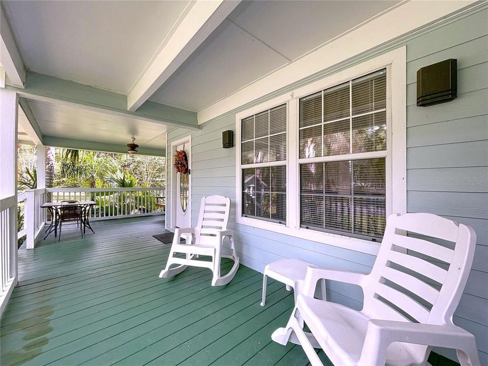 For Sale: $850,000 (4 beds, 4 baths, 3325 Square Feet)