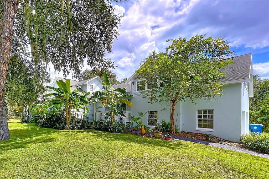 For Sale: $850,000 (4 beds, 4 baths, 3325 Square Feet)