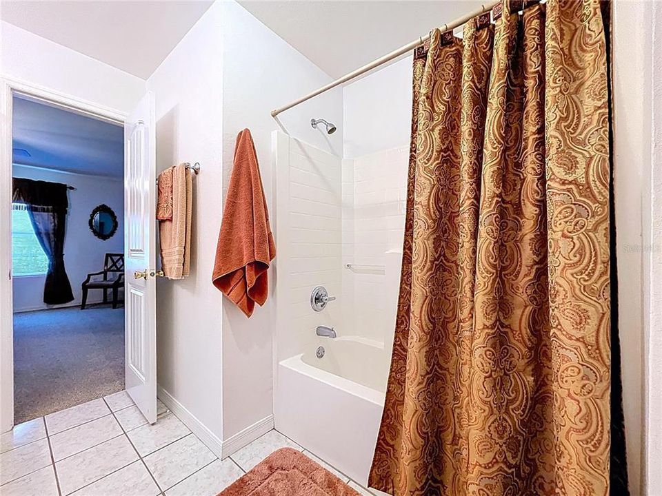 For Sale: $850,000 (4 beds, 4 baths, 3325 Square Feet)