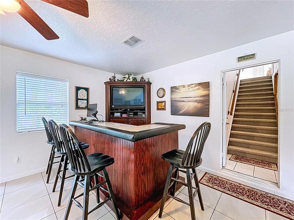 For Sale: $850,000 (4 beds, 4 baths, 3325 Square Feet)