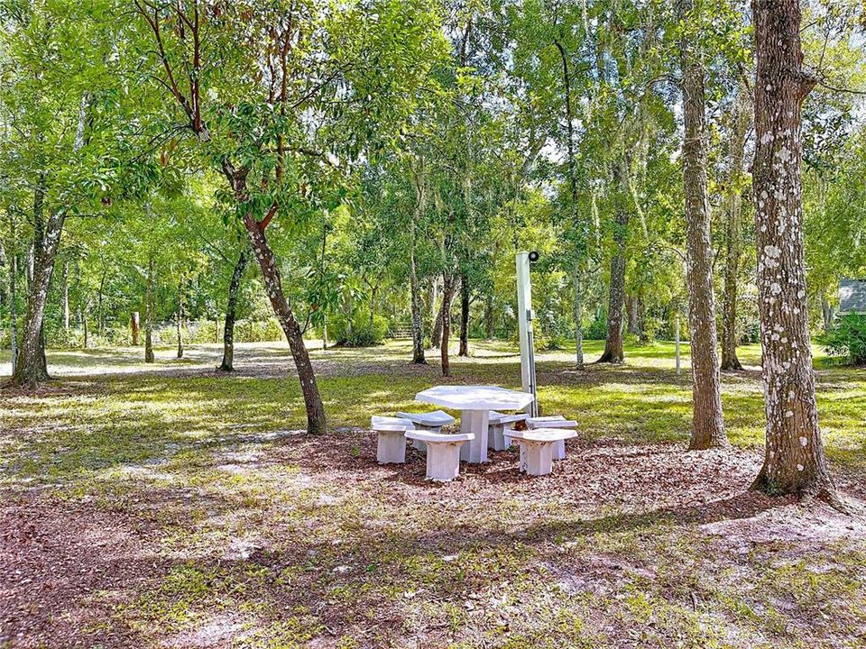 For Sale: $850,000 (4 beds, 4 baths, 3325 Square Feet)