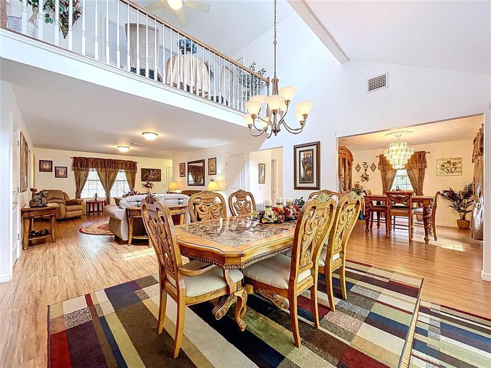 For Sale: $850,000 (4 beds, 4 baths, 3325 Square Feet)