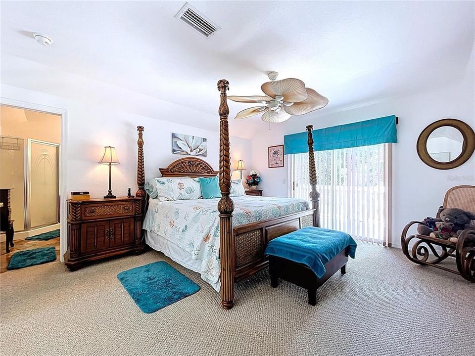 For Sale: $850,000 (4 beds, 4 baths, 3325 Square Feet)