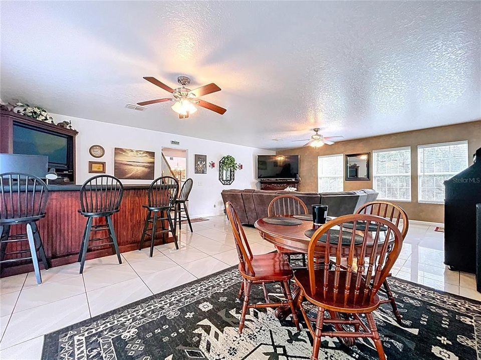 For Sale: $850,000 (4 beds, 4 baths, 3325 Square Feet)