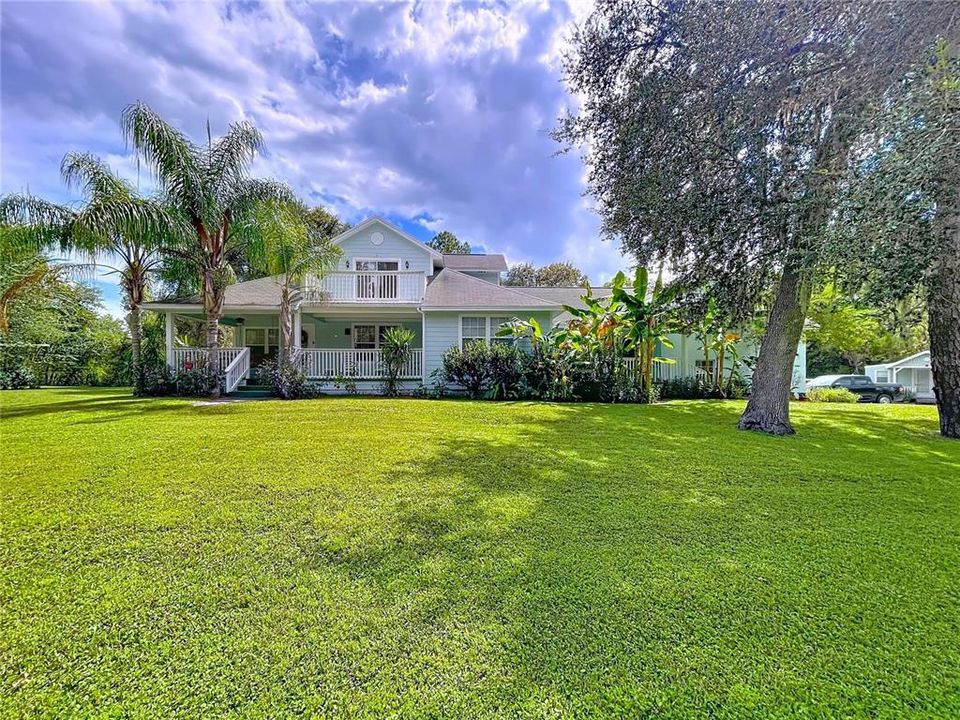 For Sale: $850,000 (4 beds, 4 baths, 3325 Square Feet)