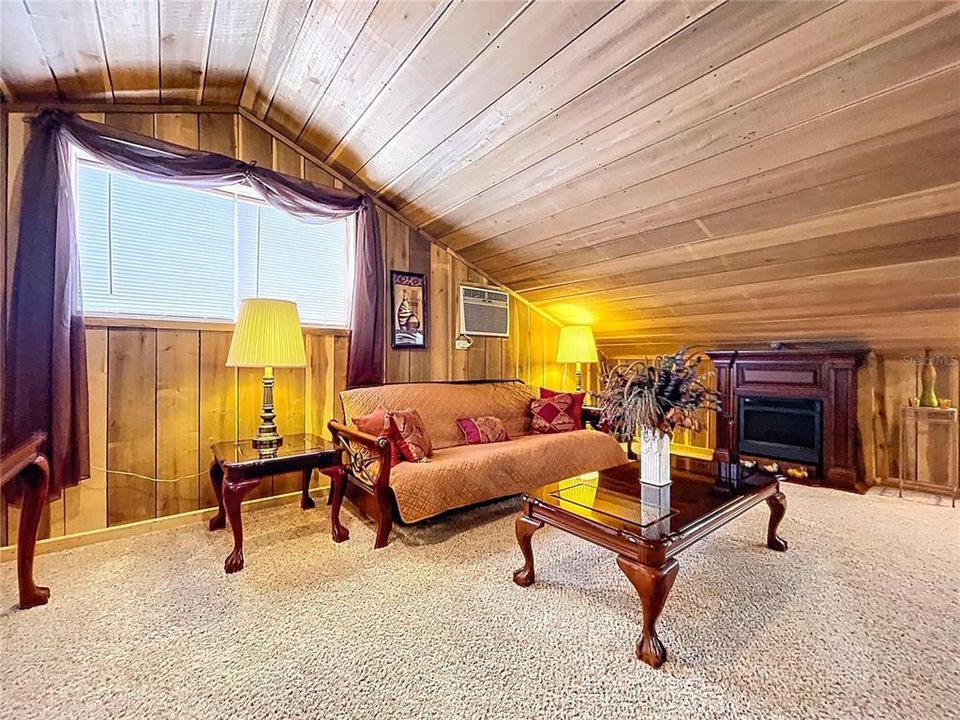 For Sale: $850,000 (4 beds, 4 baths, 3325 Square Feet)