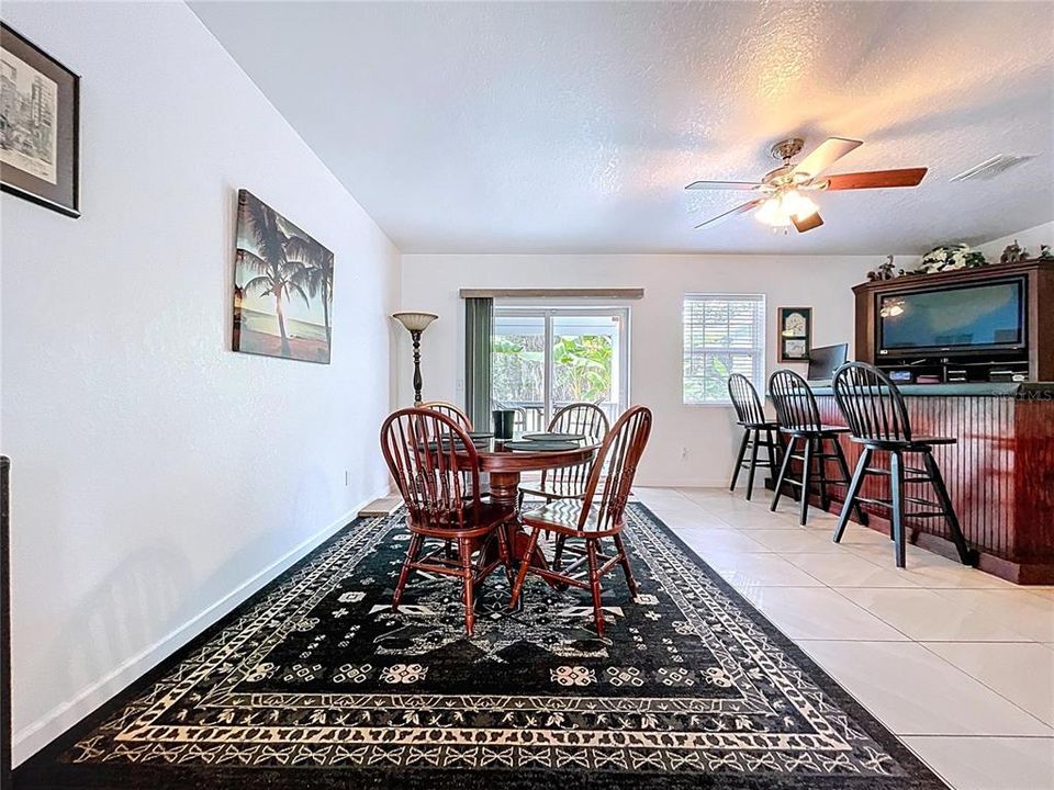 For Sale: $850,000 (4 beds, 4 baths, 3325 Square Feet)