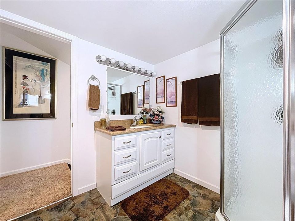 For Sale: $850,000 (4 beds, 4 baths, 3325 Square Feet)