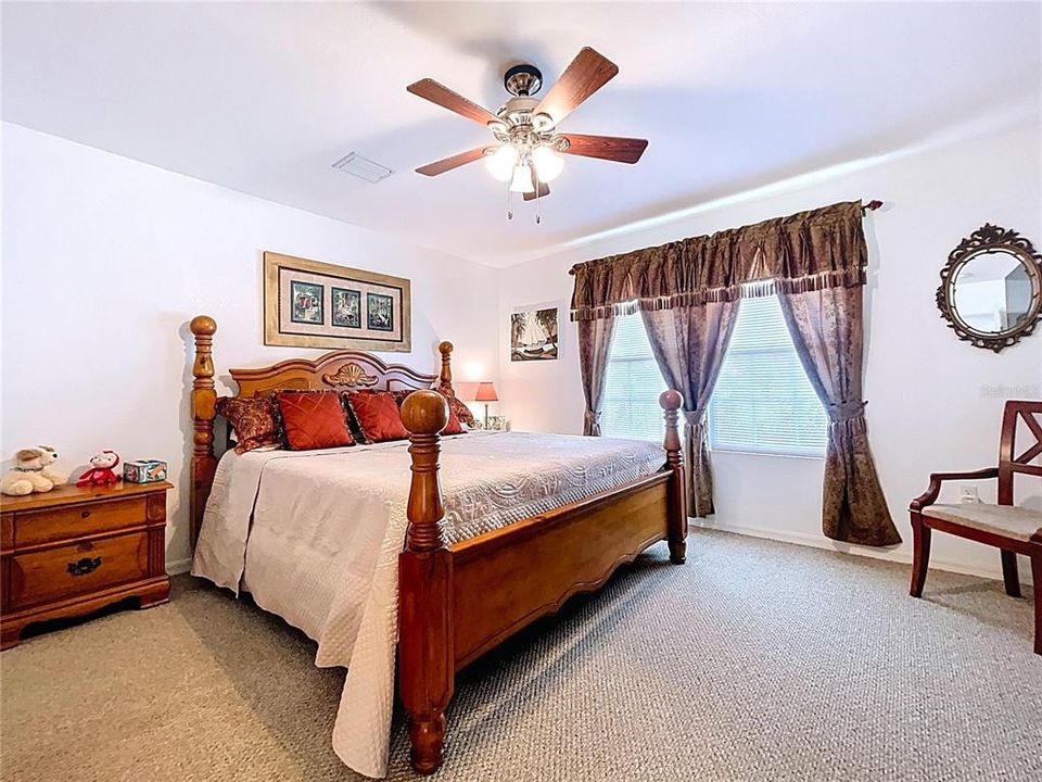 For Sale: $850,000 (4 beds, 4 baths, 3325 Square Feet)