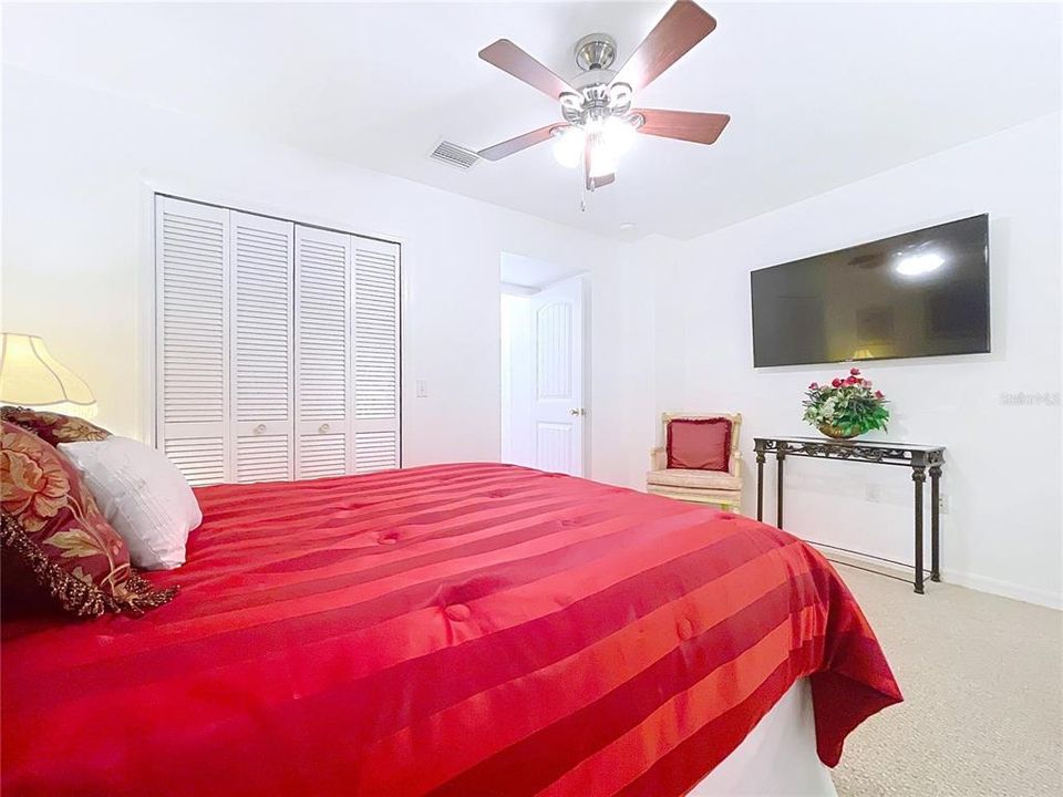 For Sale: $850,000 (4 beds, 4 baths, 3325 Square Feet)