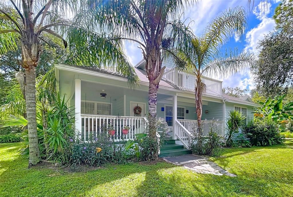 For Sale: $850,000 (4 beds, 4 baths, 3325 Square Feet)