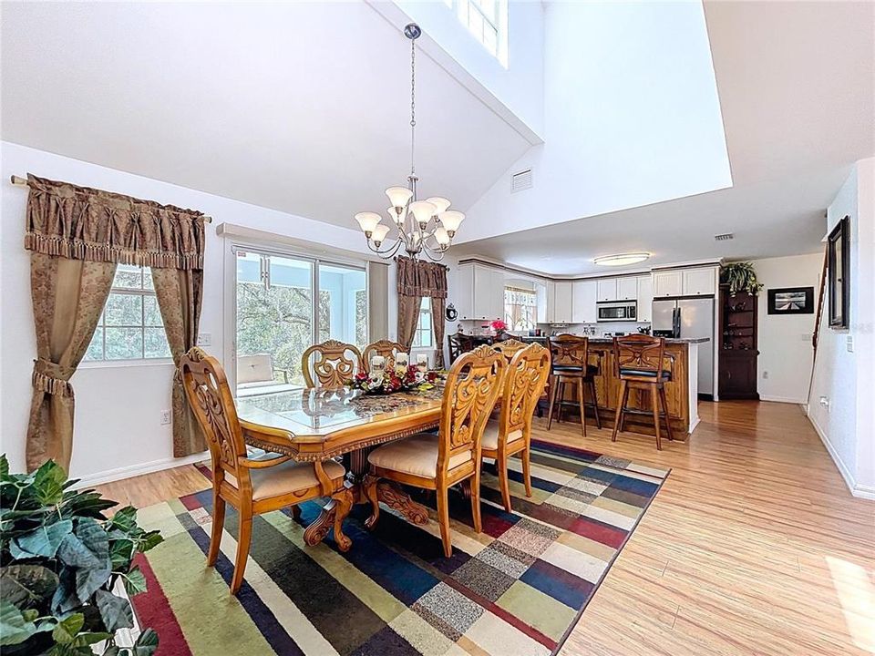 For Sale: $850,000 (4 beds, 4 baths, 3325 Square Feet)