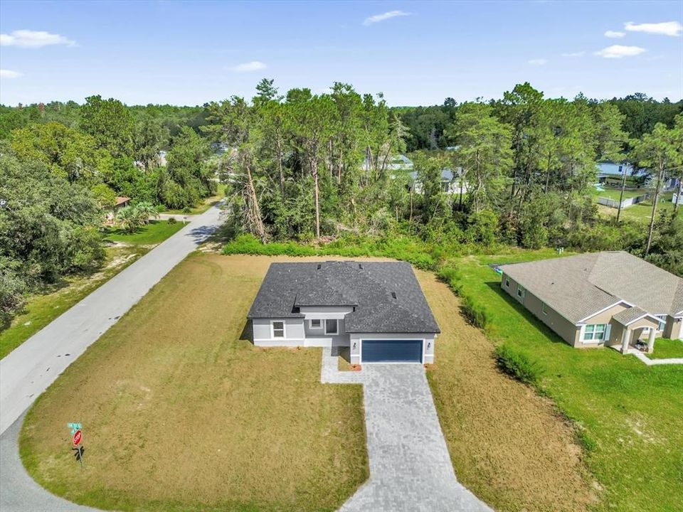 Под контрактом: $300,000 (4 спален, 3 ванн, 1833 Квадратных фут)