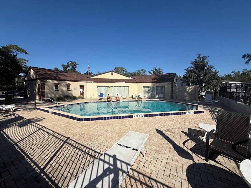 For Sale: $117,000 (2 beds, 1 baths, 891 Square Feet)