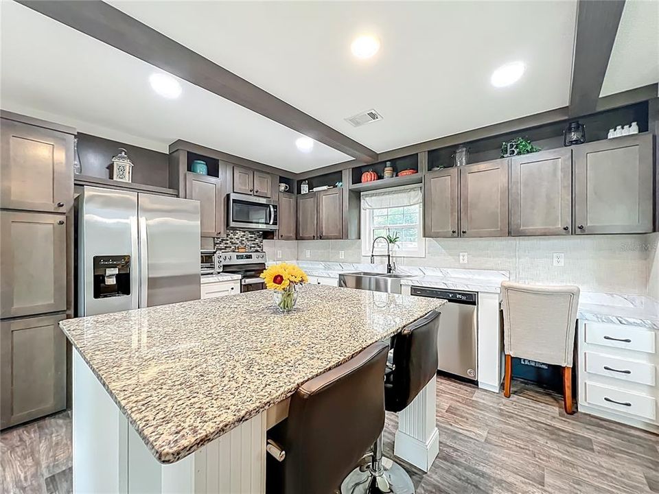 For Sale: $199,900 (3 beds, 2 baths, 1140 Square Feet)