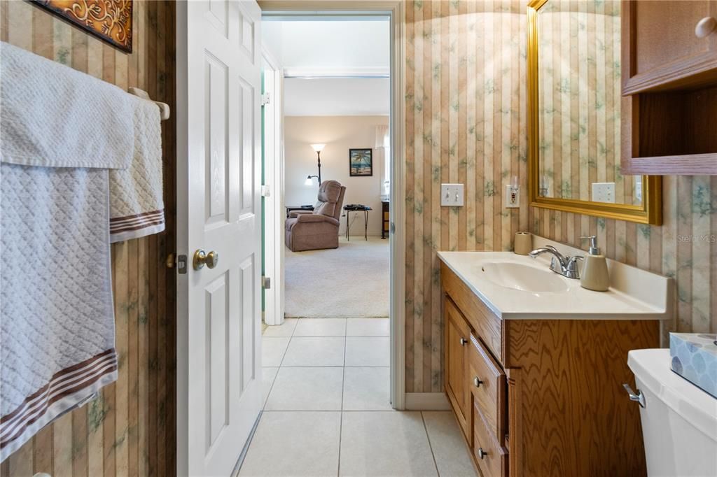 Activo con contrato: $219,500 (2 camas, 2 baños, 1165 Pies cuadrados)