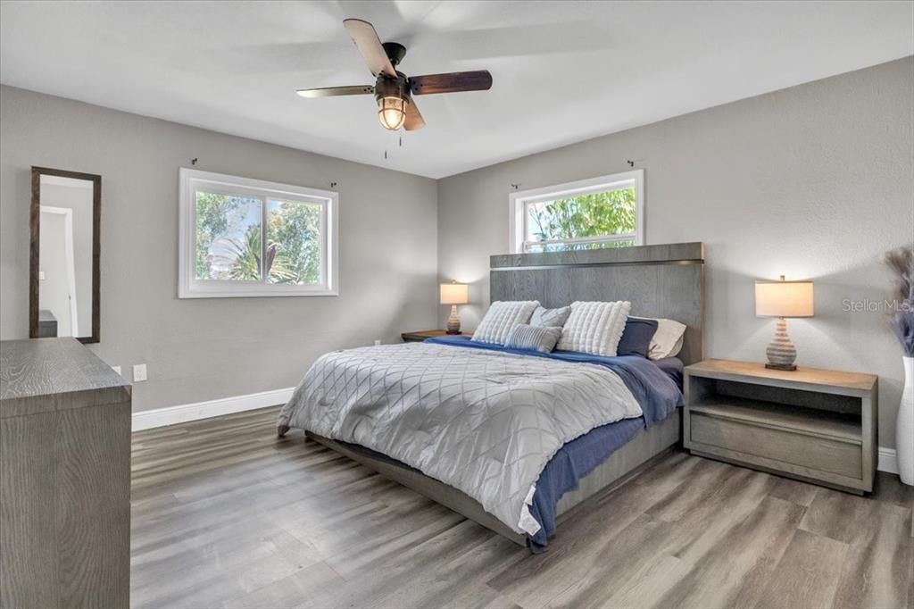 Active With Contract: $299,000 (3 beds, 2 baths, 1229 Square Feet)