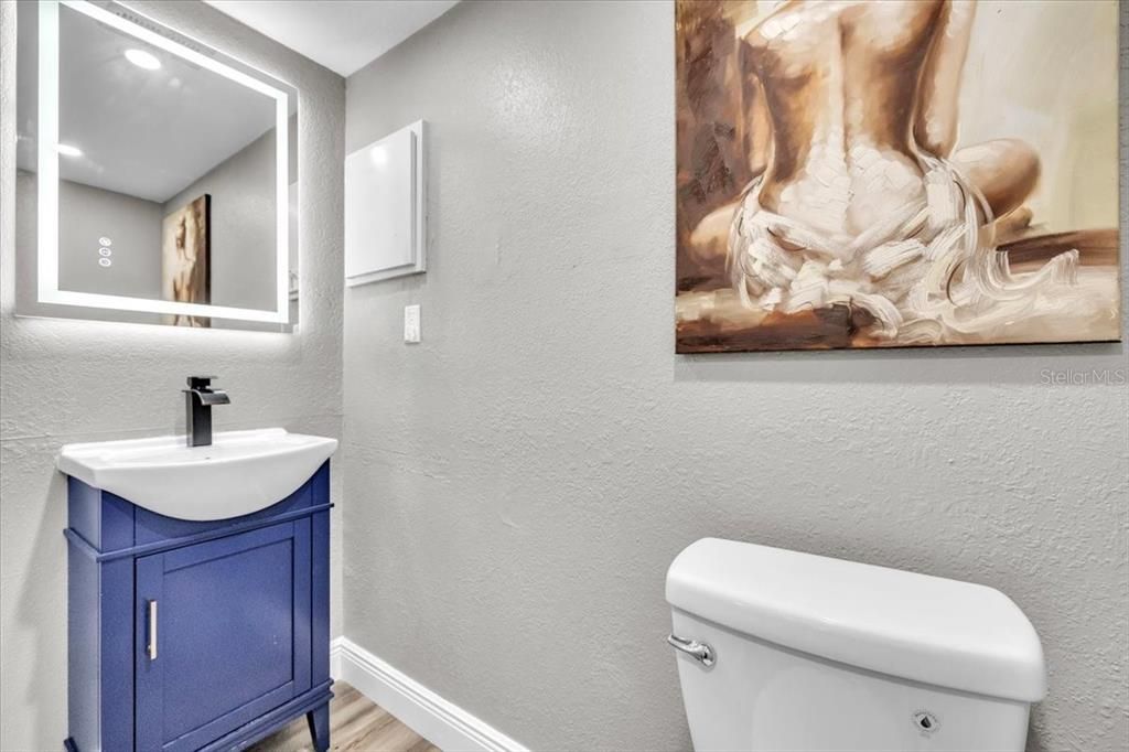 Active With Contract: $299,000 (3 beds, 2 baths, 1229 Square Feet)