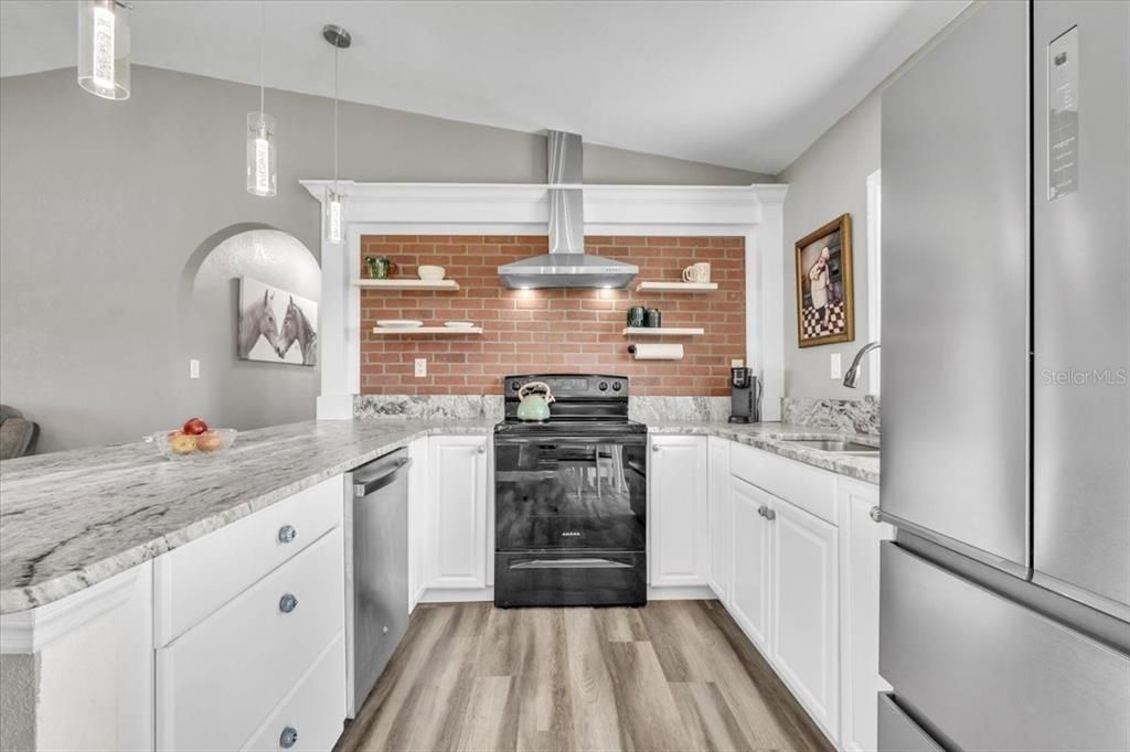 Active With Contract: $299,000 (3 beds, 2 baths, 1229 Square Feet)