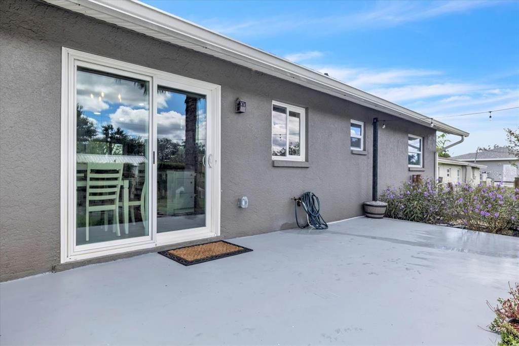 Active With Contract: $299,000 (3 beds, 2 baths, 1229 Square Feet)