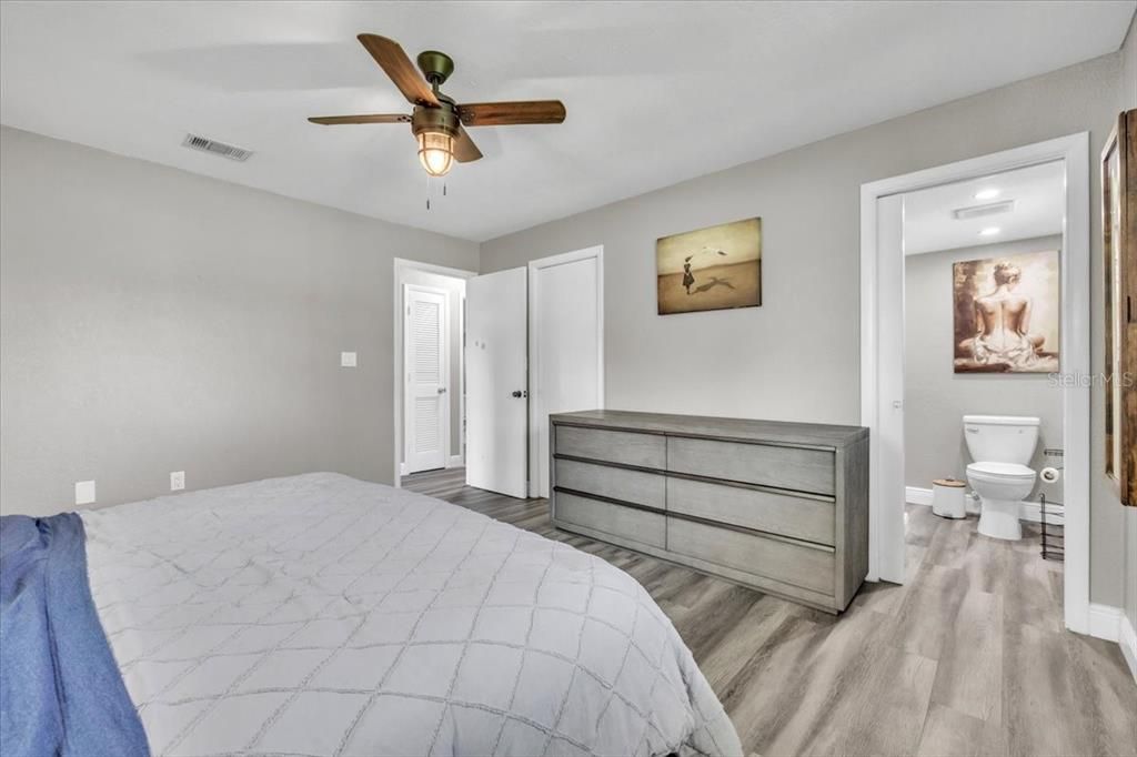 Active With Contract: $299,000 (3 beds, 2 baths, 1229 Square Feet)