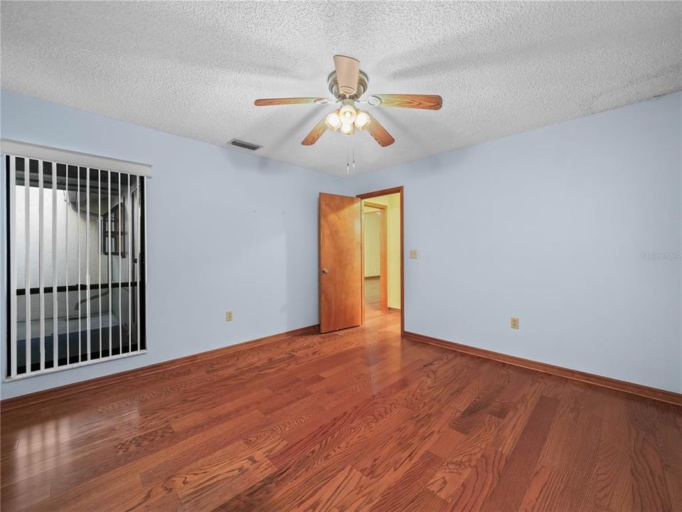 For Sale: $180,000 (2 beds, 2 baths, 1238 Square Feet)