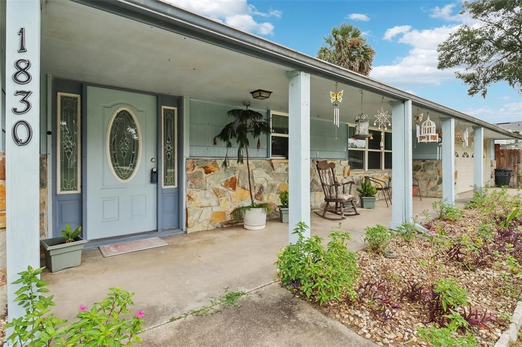 For Sale: $349,900 (4 beds, 2 baths, 2631 Square Feet)