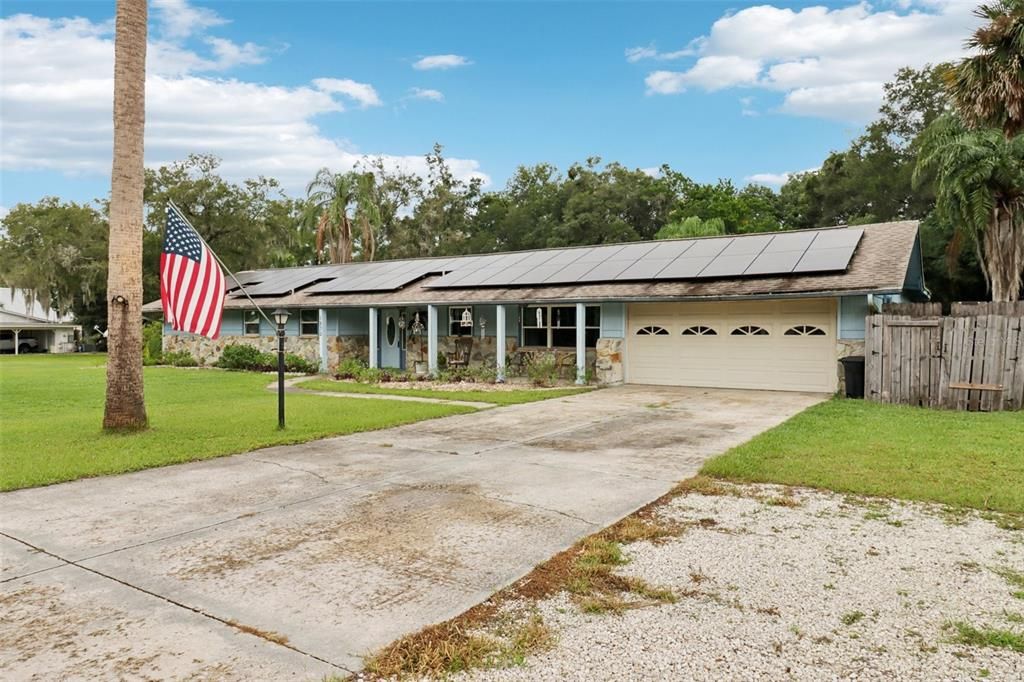 For Sale: $349,900 (4 beds, 2 baths, 2631 Square Feet)