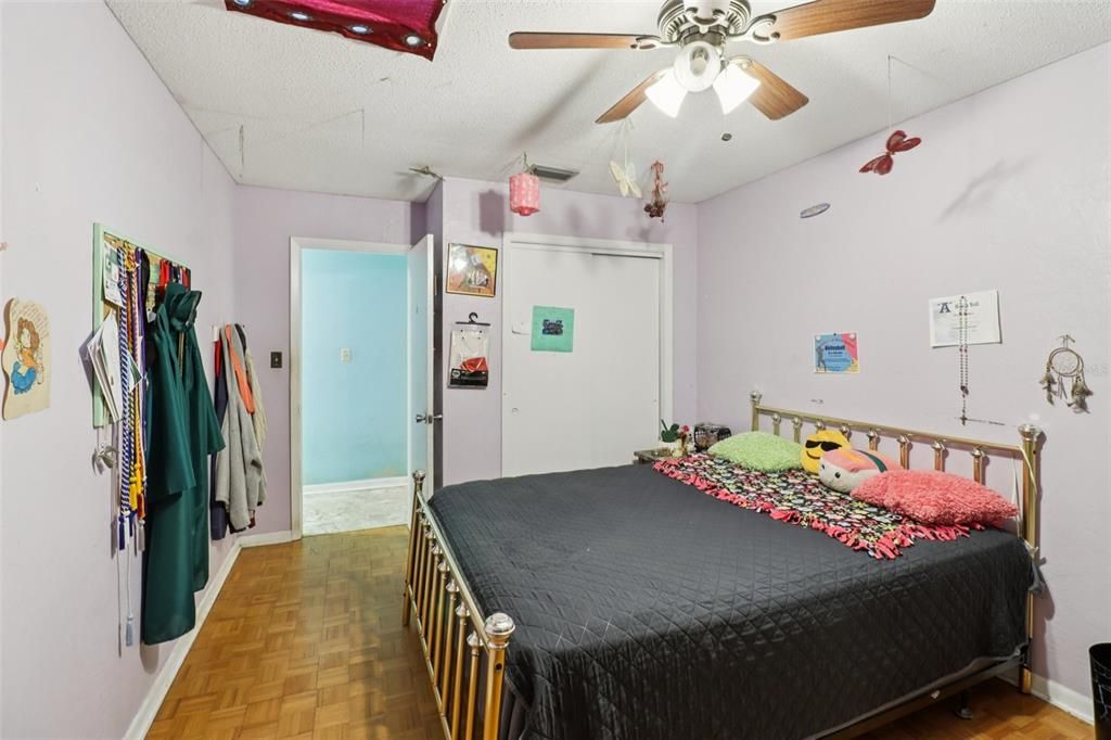 For Sale: $349,900 (4 beds, 2 baths, 2631 Square Feet)