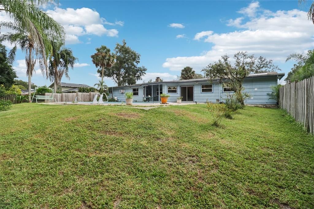 For Sale: $349,900 (4 beds, 2 baths, 2631 Square Feet)