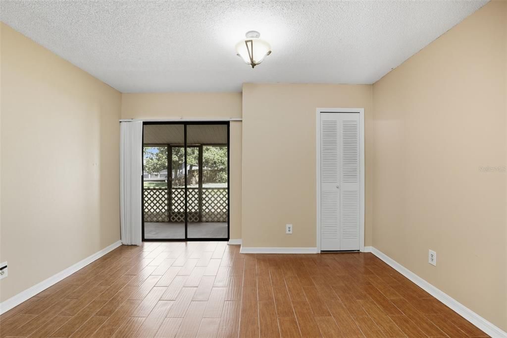 В аренду: $1,650 (2 спален, 2 ванн, 1014 Квадратных фут)