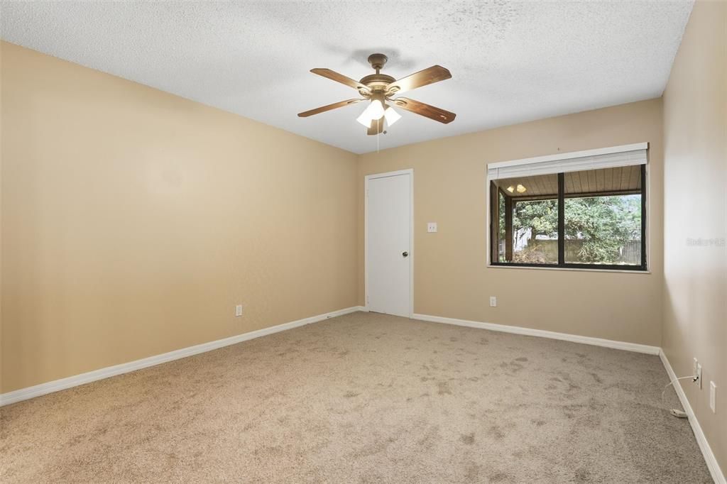 В аренду: $1,650 (2 спален, 2 ванн, 1014 Квадратных фут)