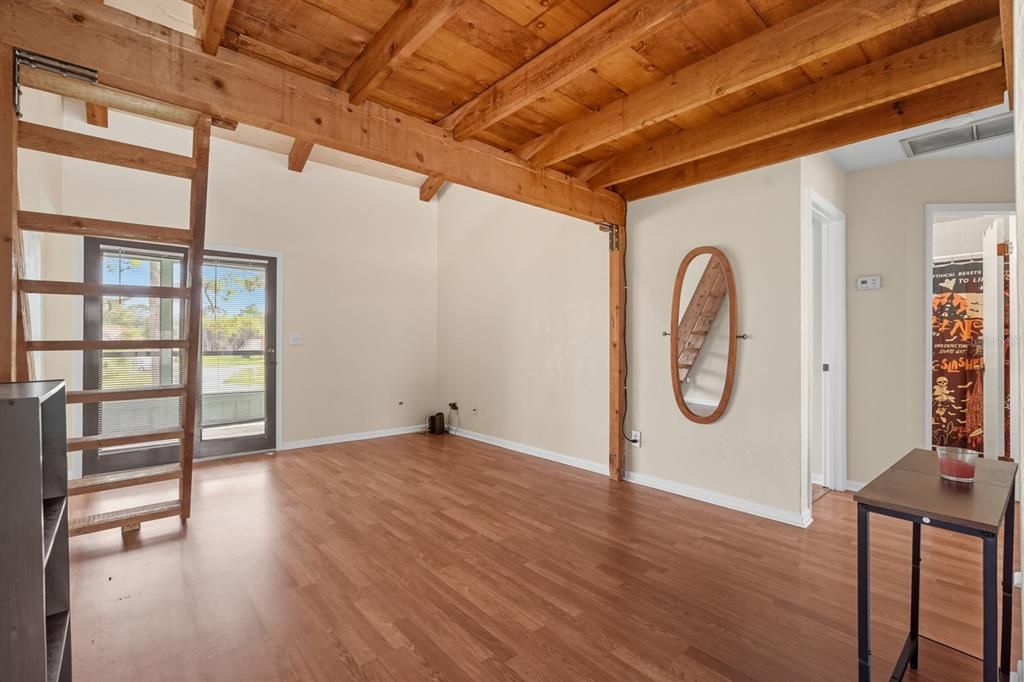 En Venta: $160,000 (2 camas, 2 baños, 1330 Pies cuadrados)