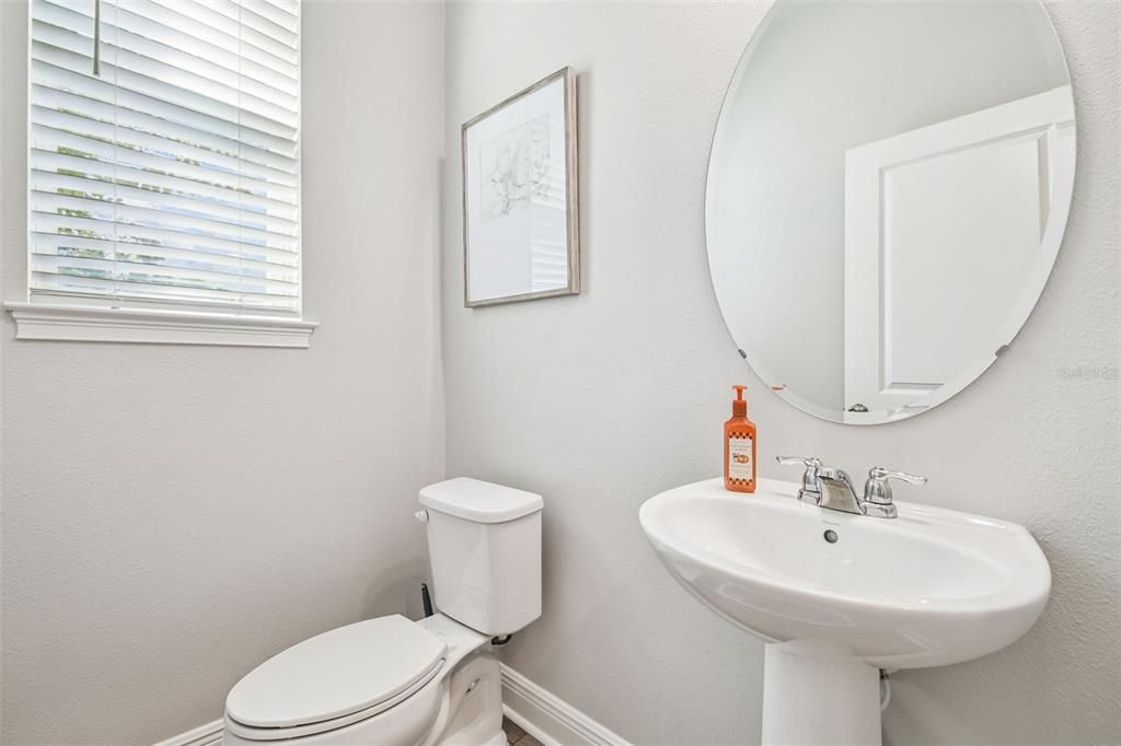 Active With Contract: $415,000 (3 beds, 2 baths, 1968 Square Feet)