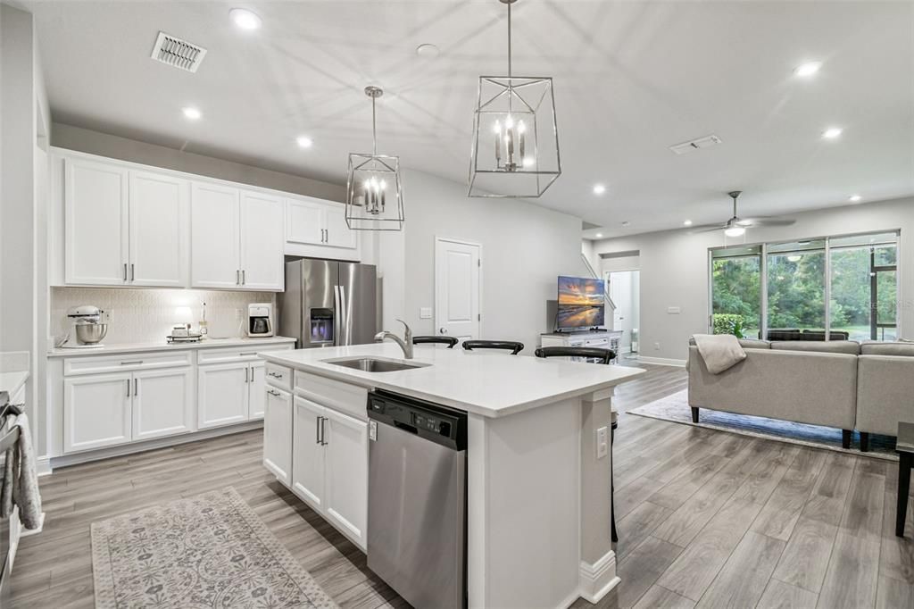 Active With Contract: $415,000 (3 beds, 2 baths, 1968 Square Feet)