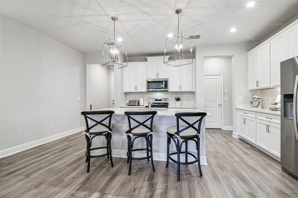 Active With Contract: $415,000 (3 beds, 2 baths, 1968 Square Feet)