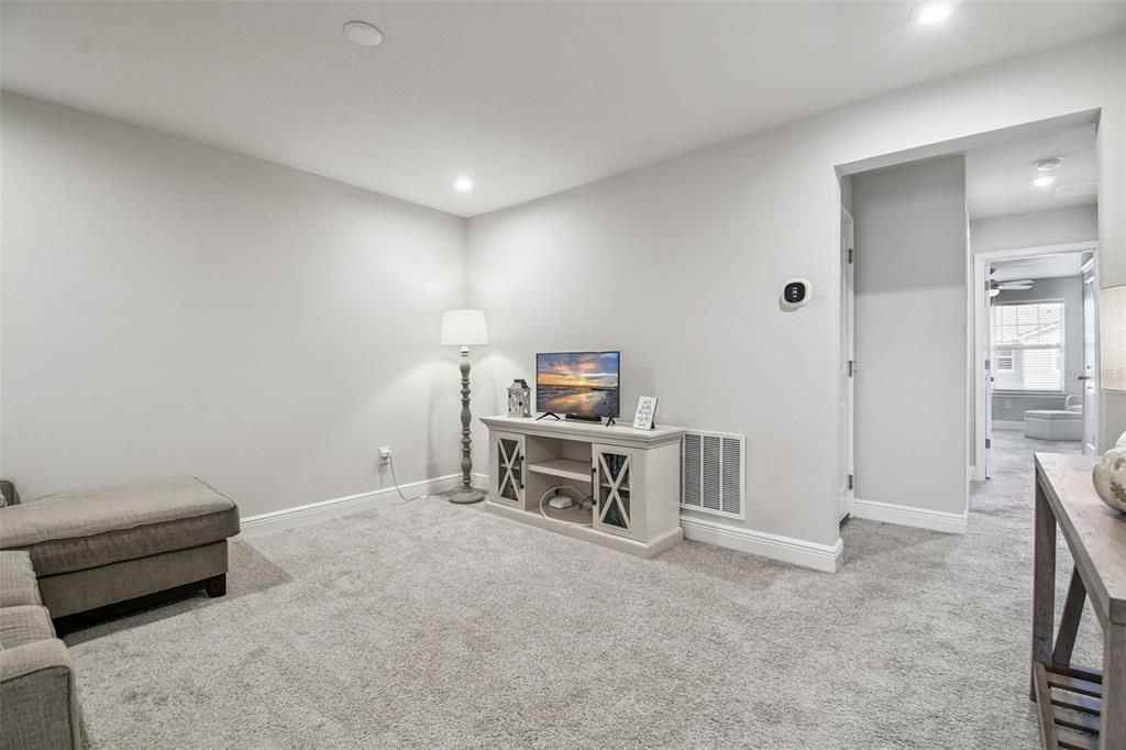 Active With Contract: $415,000 (3 beds, 2 baths, 1968 Square Feet)