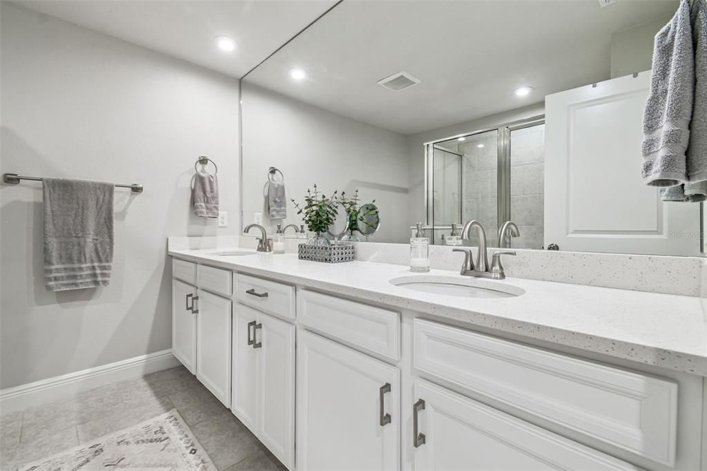 Active With Contract: $415,000 (3 beds, 2 baths, 1968 Square Feet)