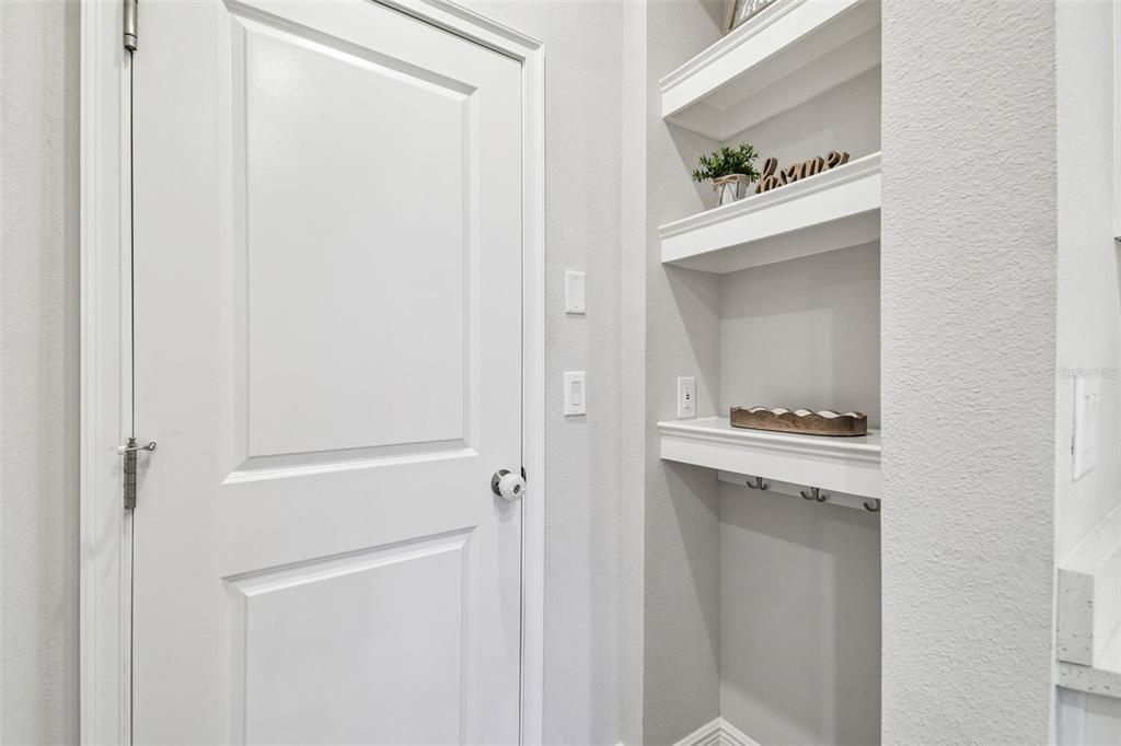 Active With Contract: $415,000 (3 beds, 2 baths, 1968 Square Feet)