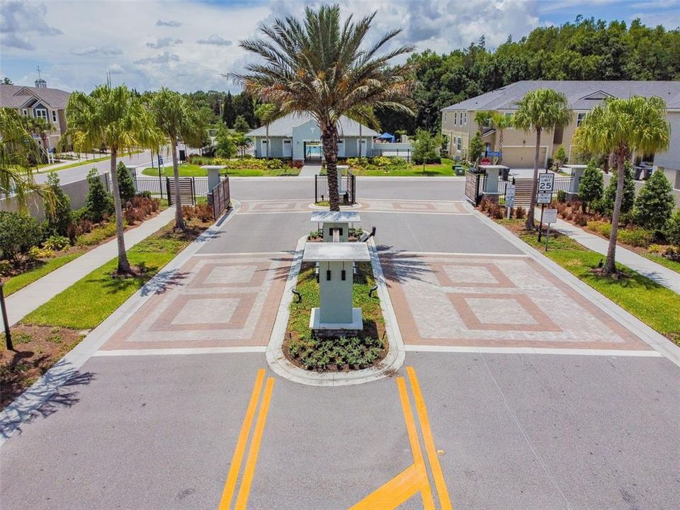 Active With Contract: $415,000 (3 beds, 2 baths, 1968 Square Feet)