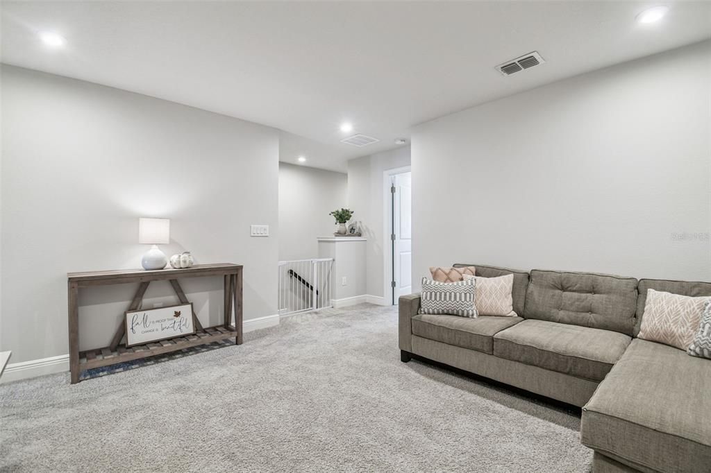 Active With Contract: $415,000 (3 beds, 2 baths, 1968 Square Feet)