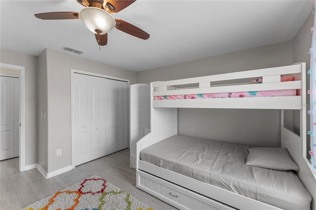 For Rent: $2,600 (4 beds, 3 baths, 1902 Square Feet)