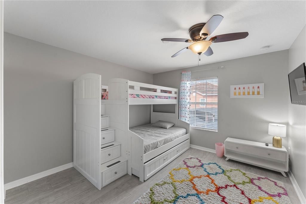 For Rent: $2,600 (4 beds, 3 baths, 1902 Square Feet)