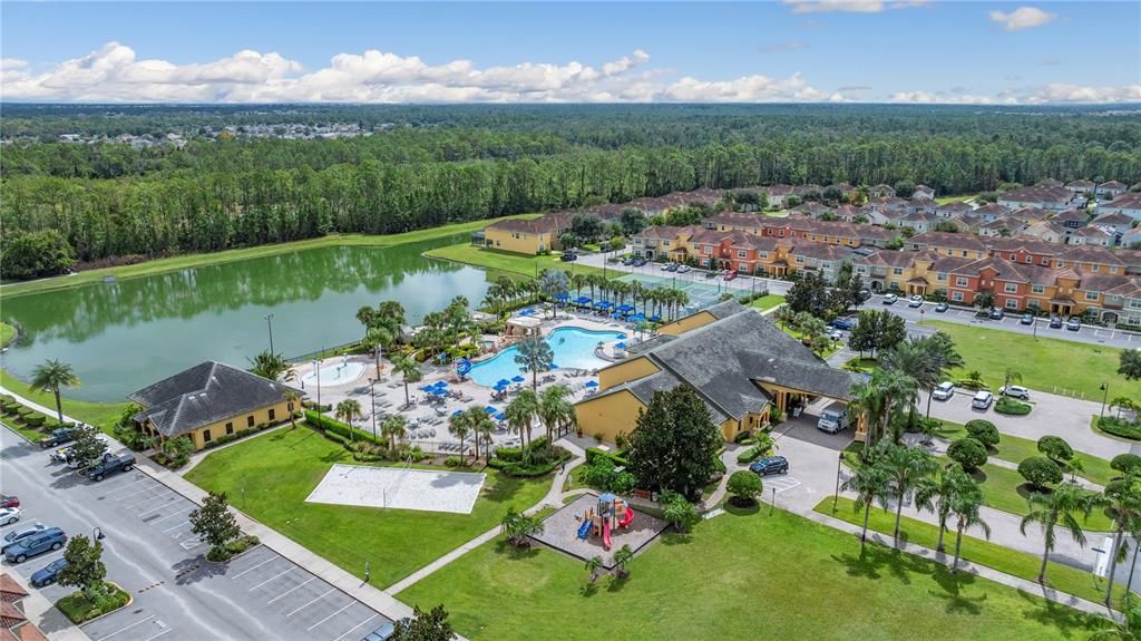 For Rent: $2,600 (4 beds, 3 baths, 1902 Square Feet)