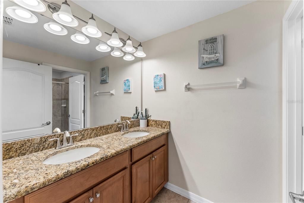 For Rent: $2,600 (4 beds, 3 baths, 1902 Square Feet)