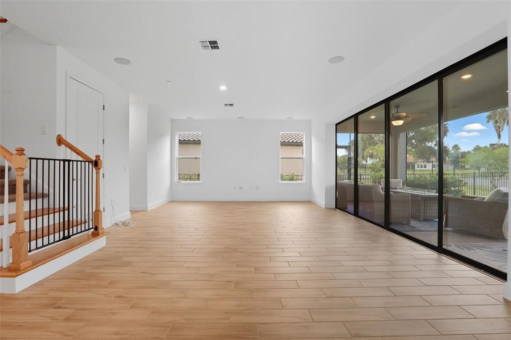 Под контрактом: $589,000 (4 спален, 3 ванн, 3436 Квадратных фут)