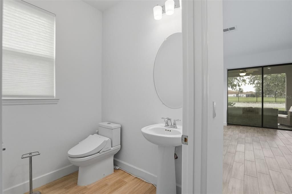 Под контрактом: $589,000 (4 спален, 3 ванн, 3436 Квадратных фут)