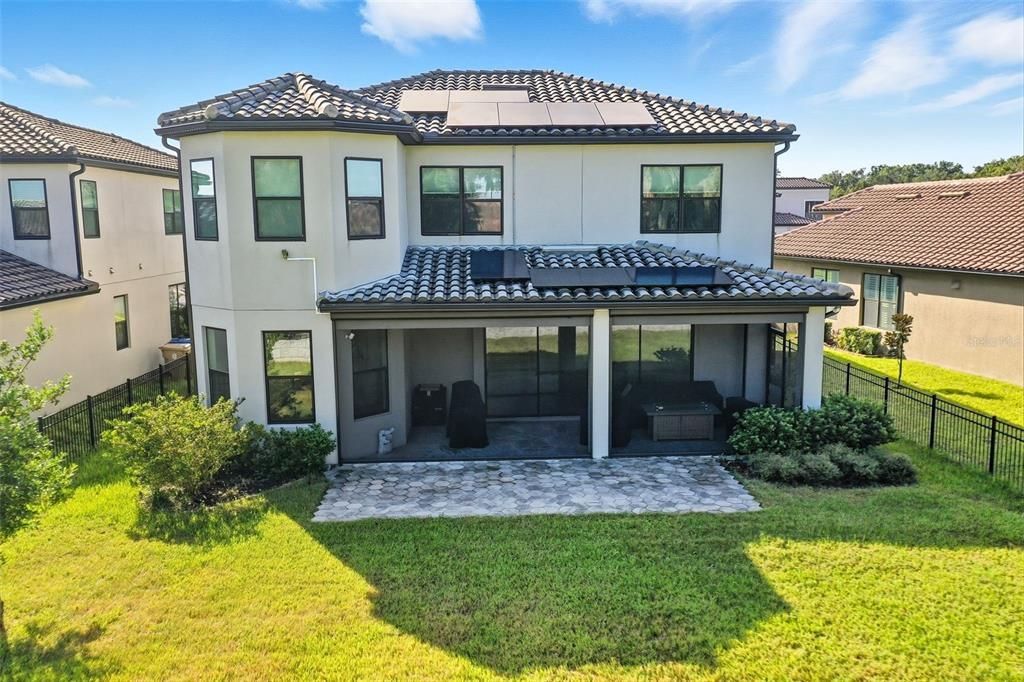 Под контрактом: $589,000 (4 спален, 3 ванн, 3436 Квадратных фут)