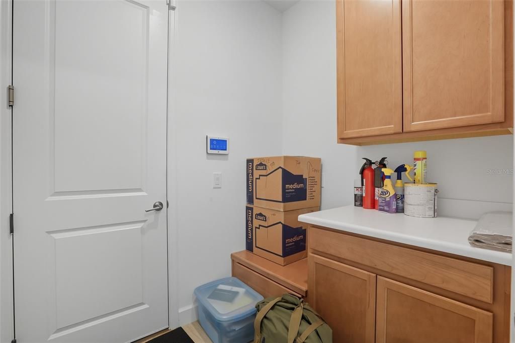 Под контрактом: $589,000 (4 спален, 3 ванн, 3436 Квадратных фут)