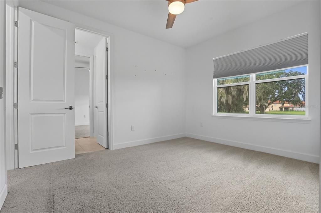 Под контрактом: $589,000 (4 спален, 3 ванн, 3436 Квадратных фут)